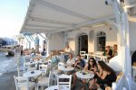 Sea Breeze - Mykonos Bar with social ambiance