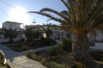 Golden Beach Studios - Mykonos Rooms & Apartments with a garden area