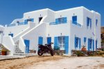 Maganos Apartments - Mykonos Rooms & Apartments that provide housekeeping